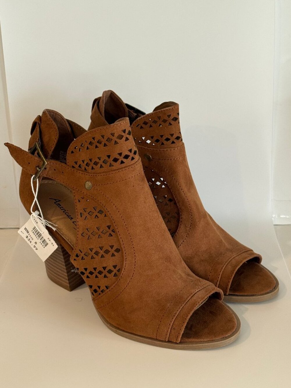American Eagle Block Heel Cutout Booties Womens 8 Tan Suede Never Worn